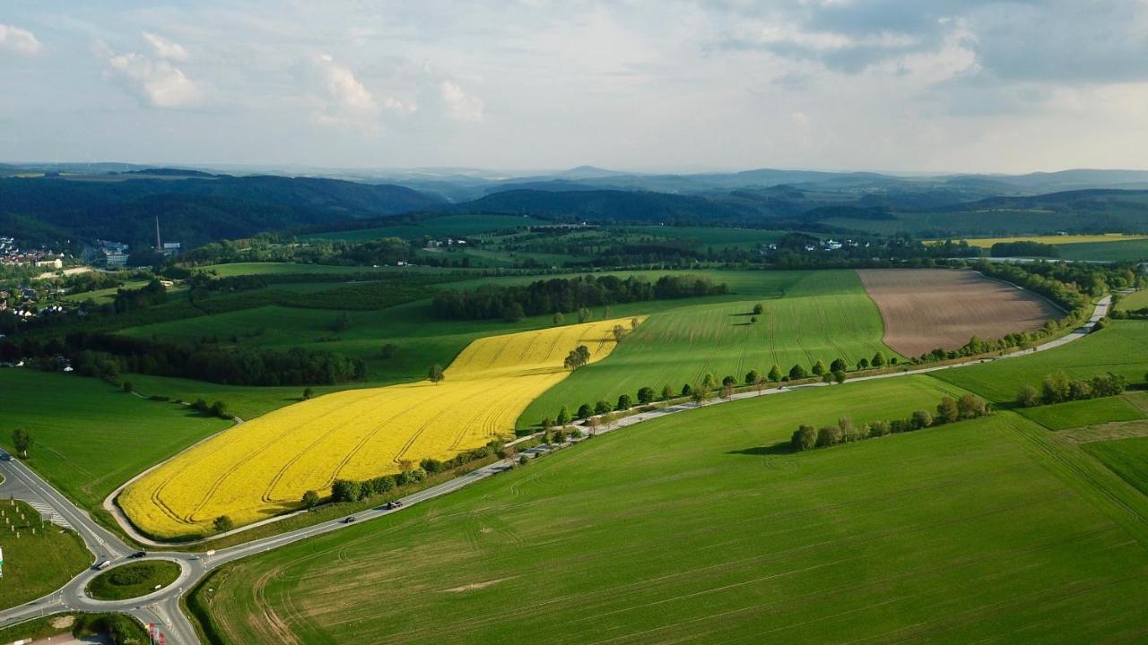 Ferienwohnungen Am Feldrain - Gornau Im Erzgebirge Zschopau エクステリア 写真